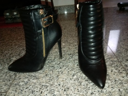 Stivaletti neri con tacco - , a