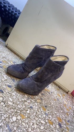 Stivaletti donna scamosciato